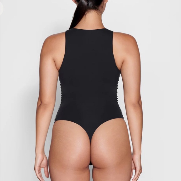 Skims Fits Everybody High Neck Bodysuit - Picture 3 of 6